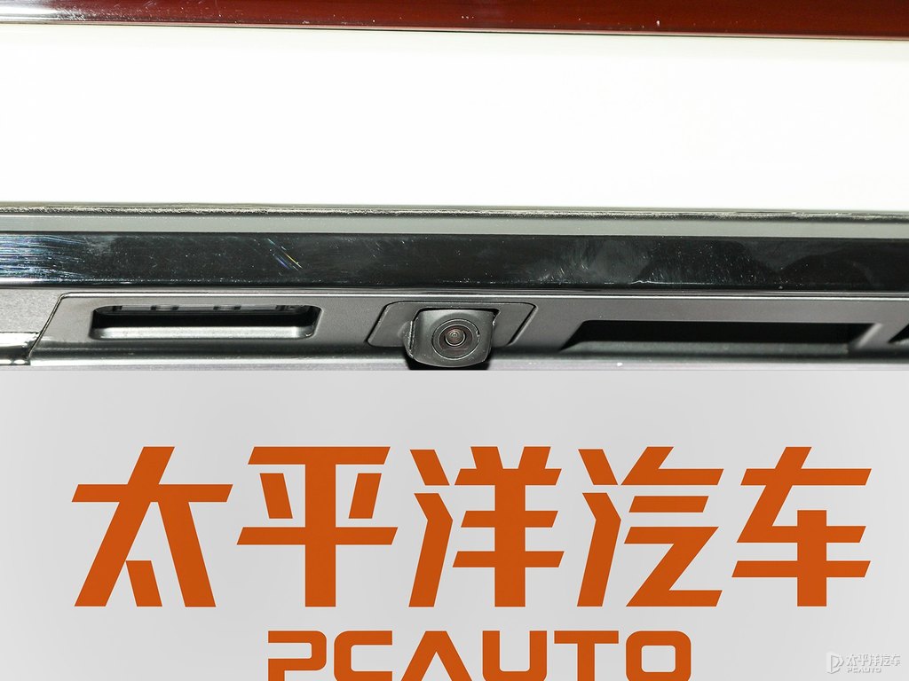 星皓白寶駿RM-5車尾外觀圖片