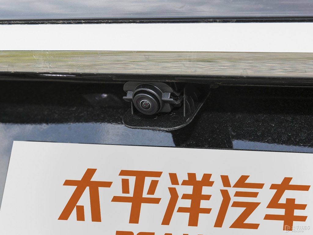 曜巖黑奔馳GLE車尾外觀圖片
