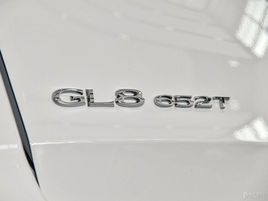 雪域白別克GL8車尾外觀圖片