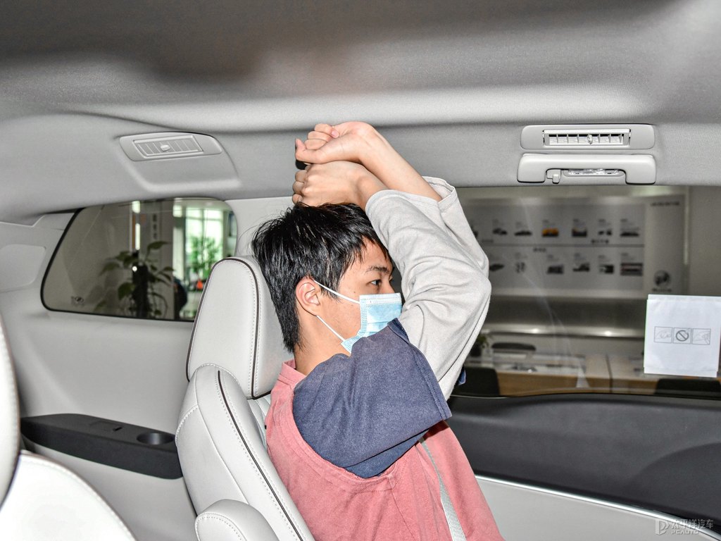 雪域白別克GL8駕乘空間空間圖片