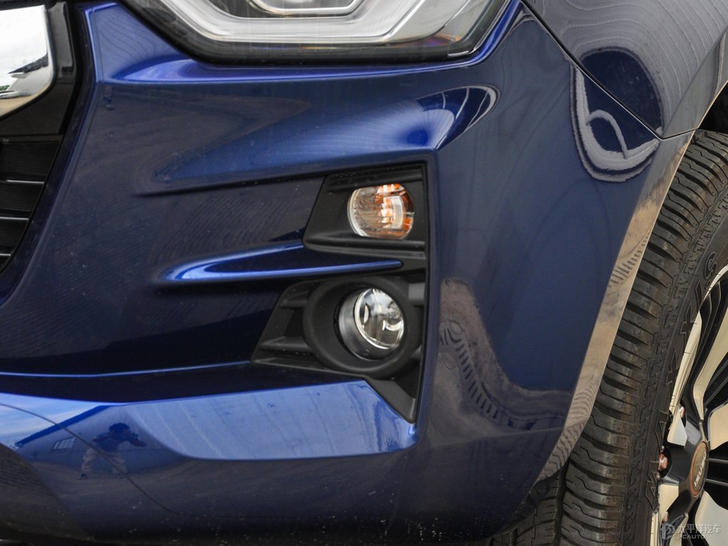 {D-MAX܇^^DƬ