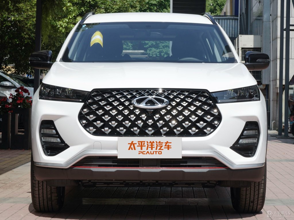 珍珠白瑞虎7車頭外觀圖片