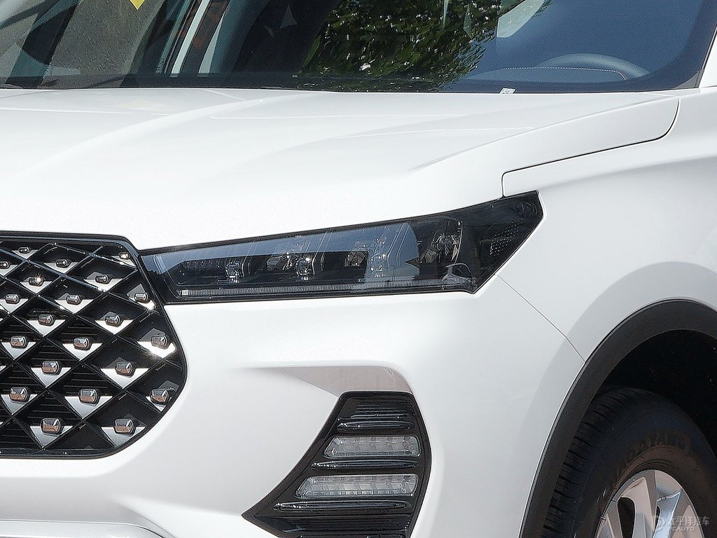 珍珠白瑞虎7車頭外觀圖片