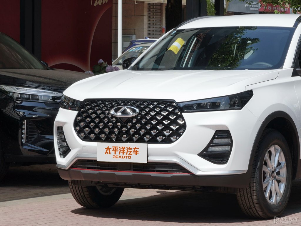 珍珠白瑞虎7車頭外觀圖片