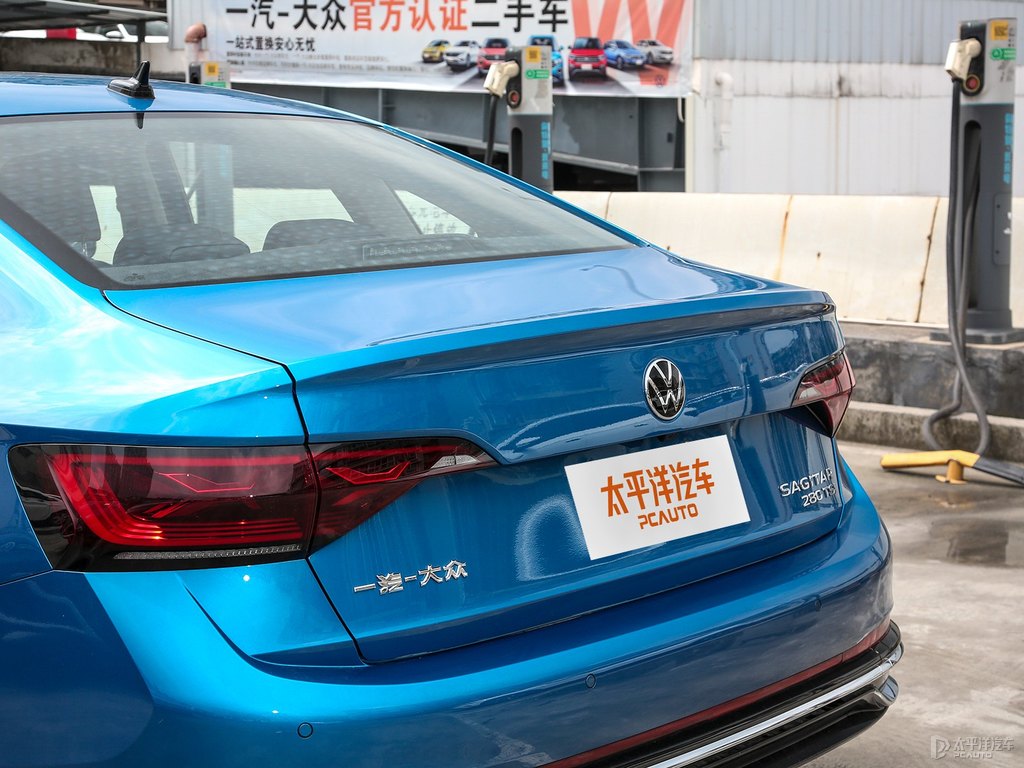 星瀚藍(lán)速騰車(chē)尾外觀圖片