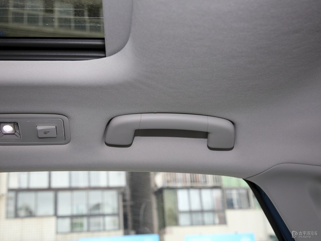 星瀚藍(lán)速騰車廂內(nèi)飾圖片