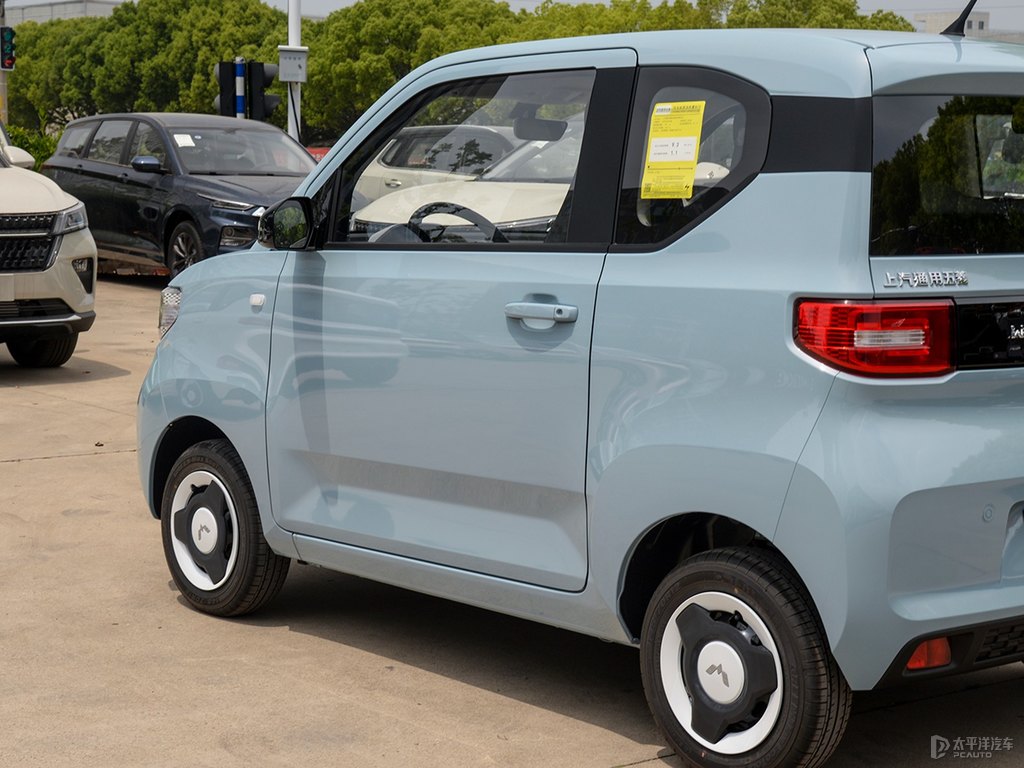 星空藍宏光MINIEV車身外觀圖片