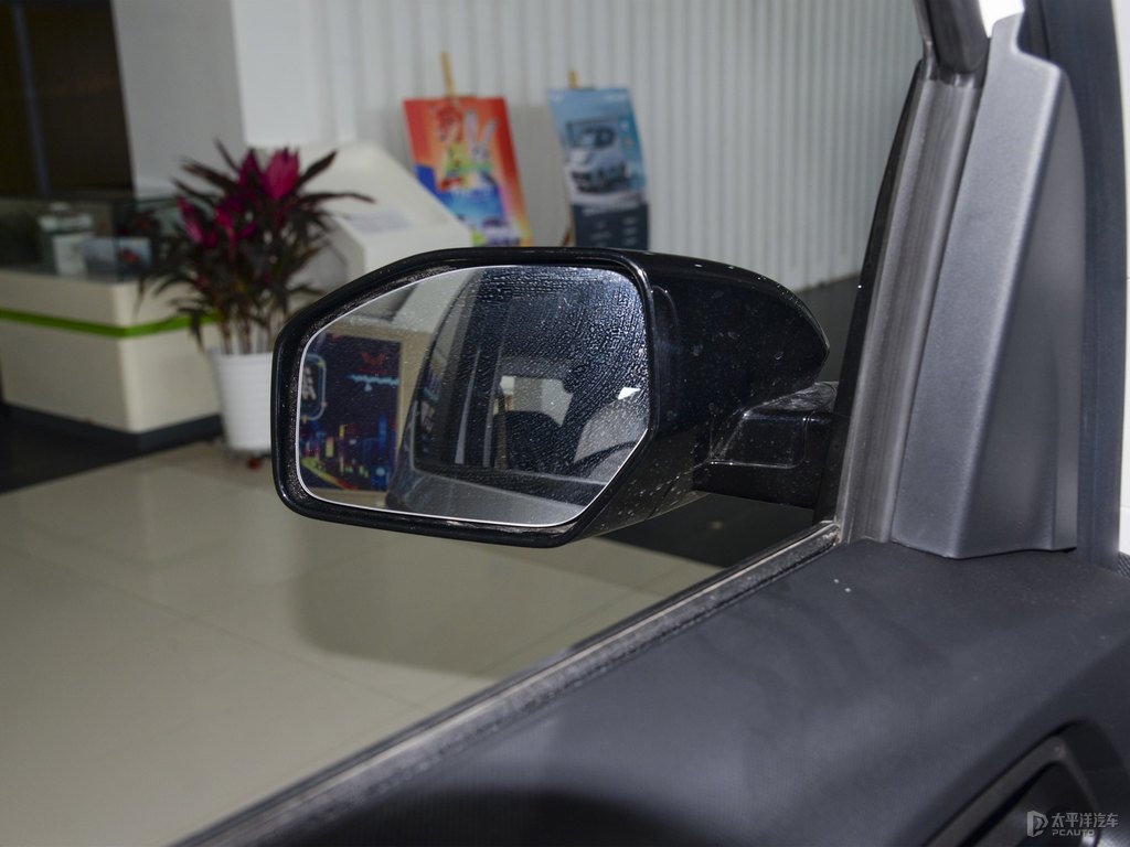 星云白宏光MINIEV車身外觀圖片