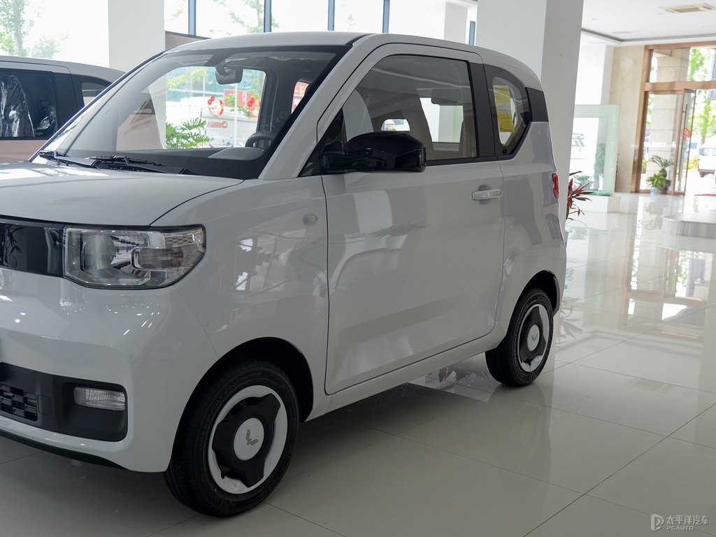 星云白宏光MINIEV車身外觀圖片