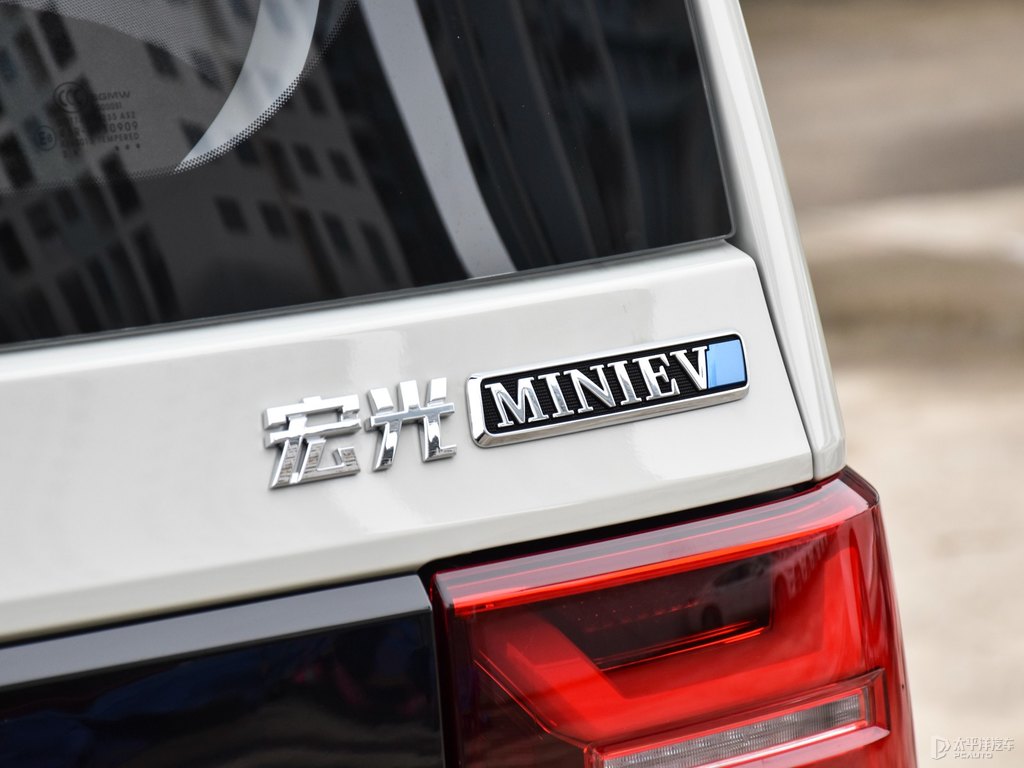 派對甜心(米)宏光MINIEV車尾外觀圖片