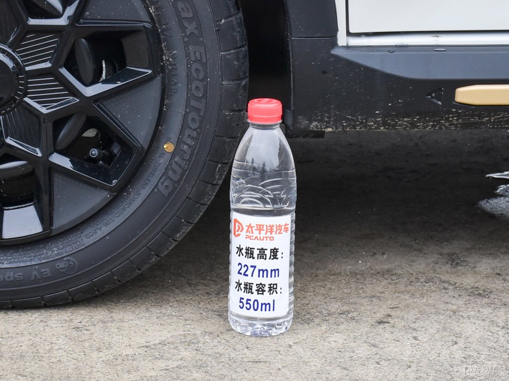 派對(duì)甜心(米)宏光MINIEV車身外觀圖片