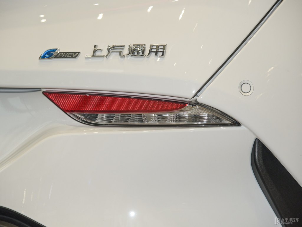 雪域白微藍(lán)6車尾外觀圖片
