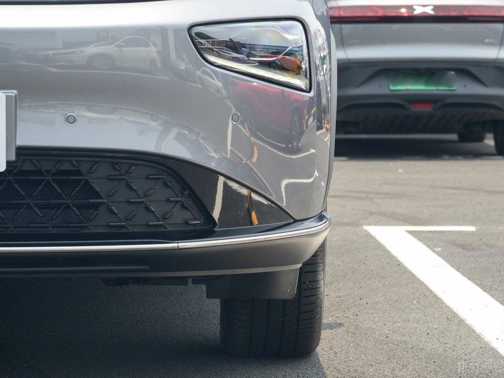 冷峻灰小鵬G3車頭外觀圖片
