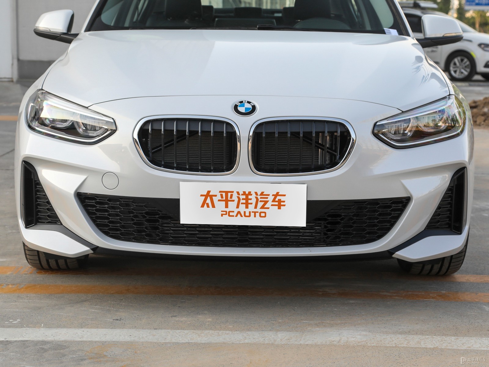 寶馬1系外觀高清大圖