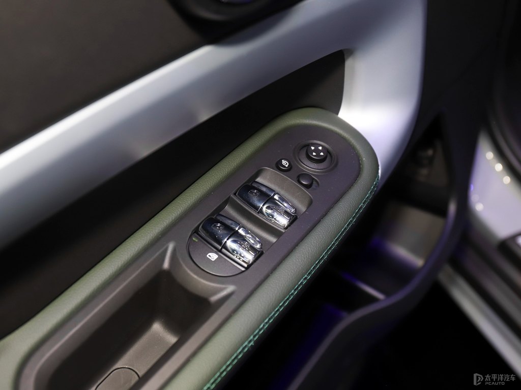 MINI COUNTRYMAN܇(ni)DƬ