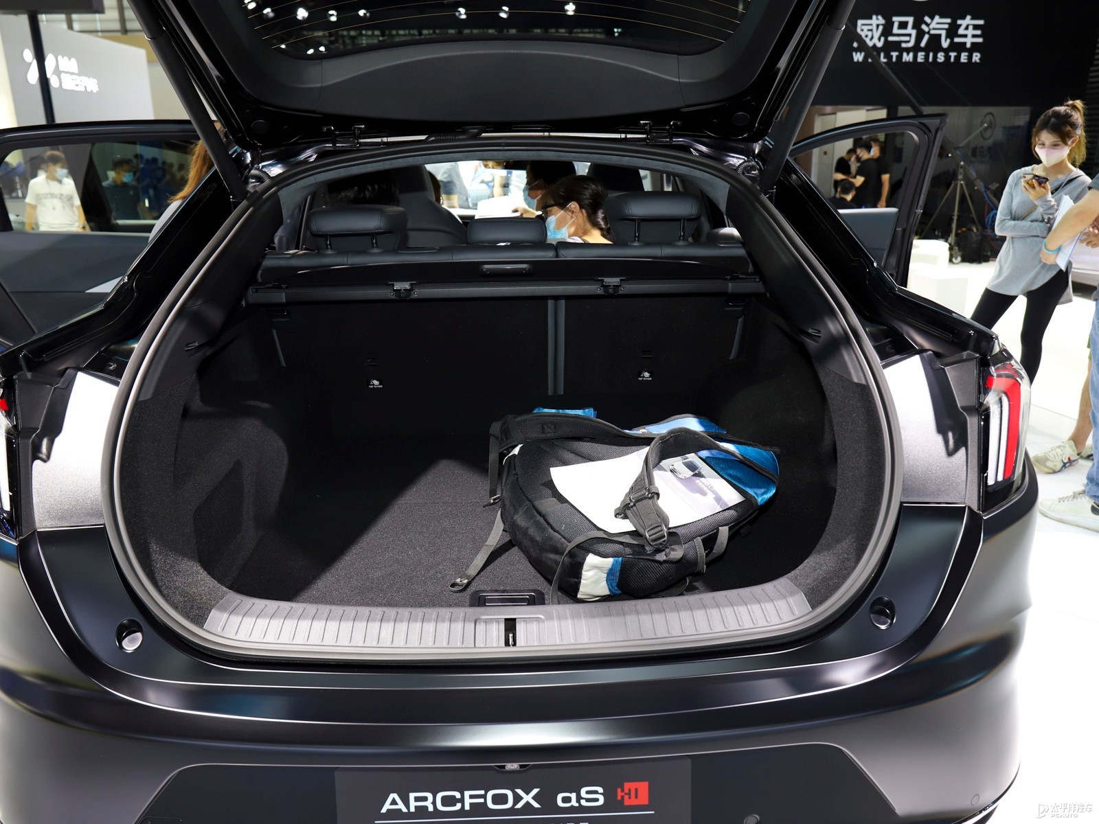極狐 阿爾法S(ARCFOX αS)空間高清大圖
