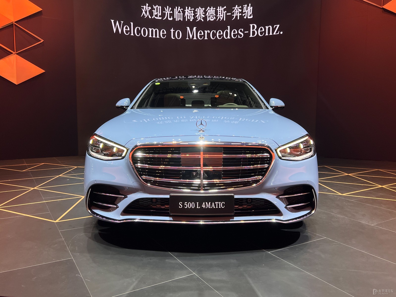 奔馳S級(jí)外觀高清大圖