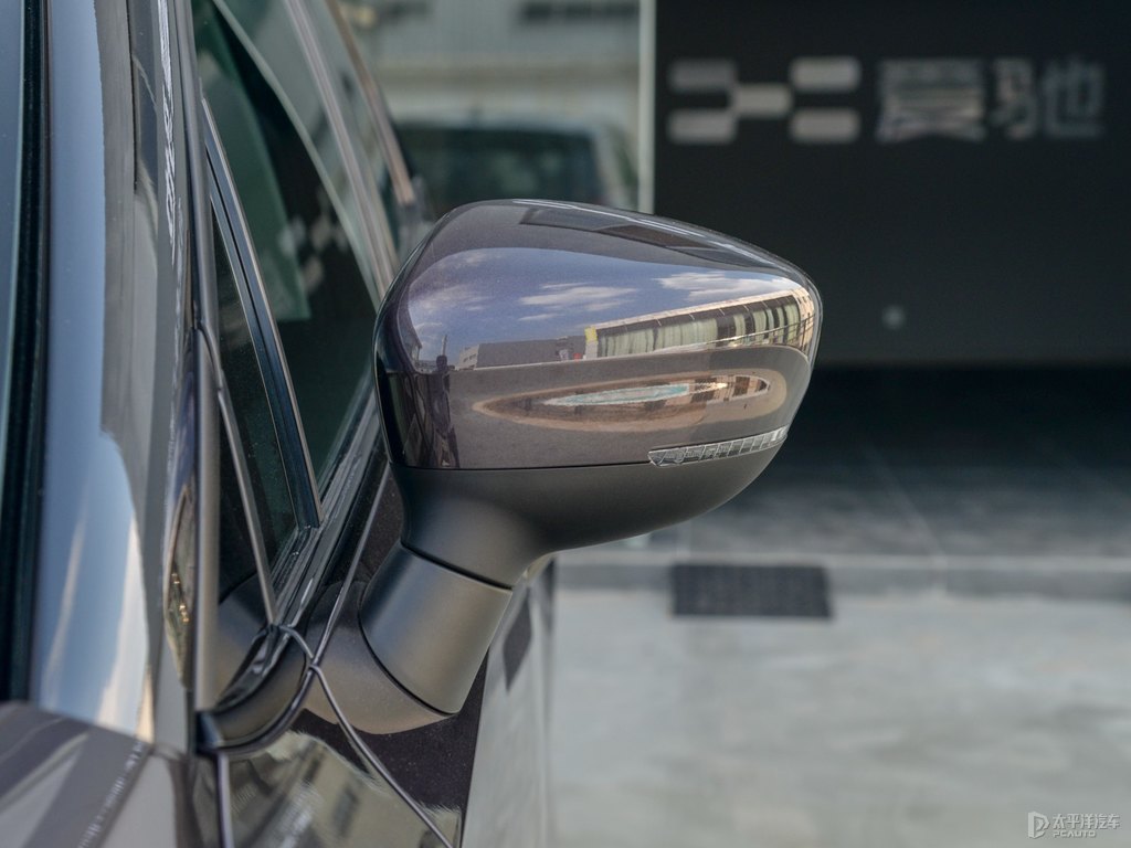 靜夜紫愛馳U5車身外觀圖片