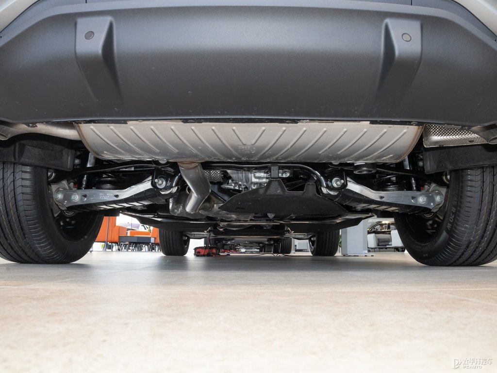 凱莫拉灰奧迪Q5L Sportback底盤其它細(xì)節(jié)圖片