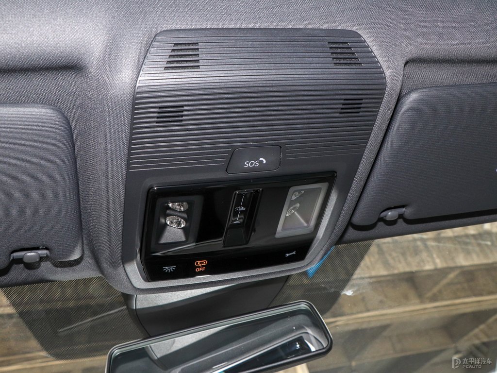 星黛藍(lán)ID.4 CROZZ車廂內(nèi)飾圖片
