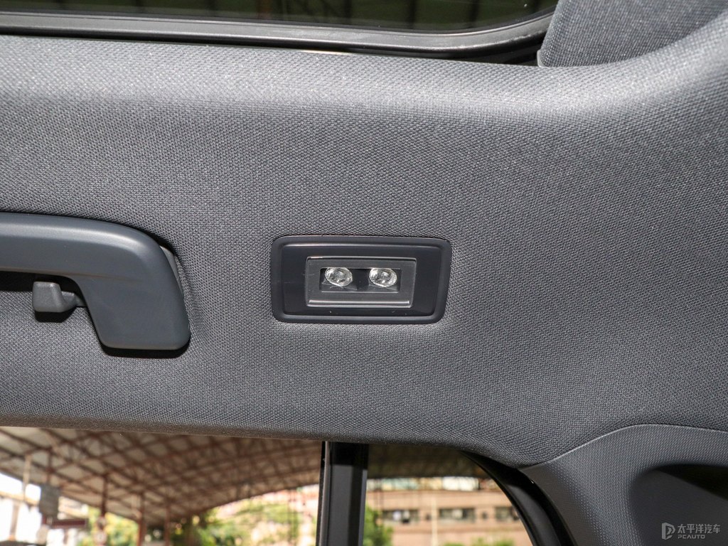 星黛藍(lán)ID.4 CROZZ車廂內(nèi)飾圖片