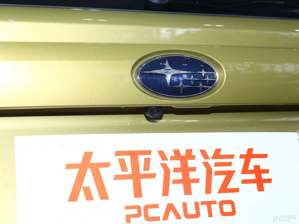 摩登珠光黃斯巴魯XV車尾外觀圖片