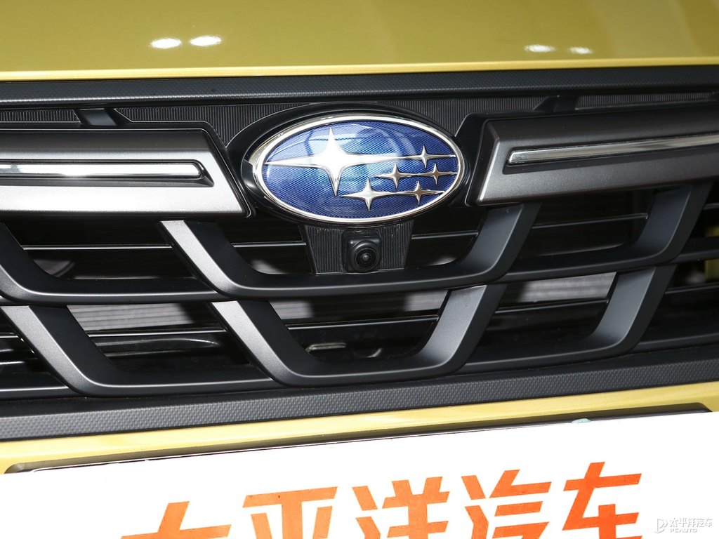 摩登珠光黃斯巴魯XV車頭外觀圖片