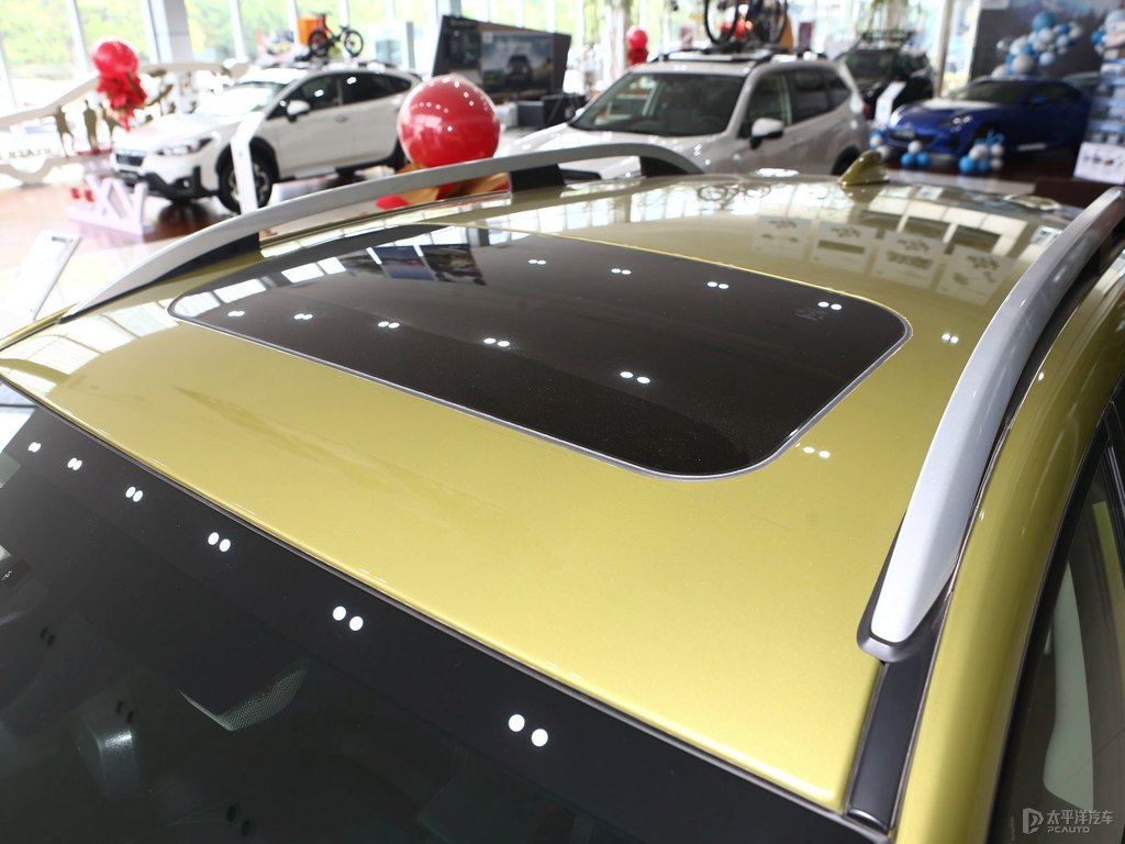 摩登珠光黃斯巴魯XV車身外觀圖片
