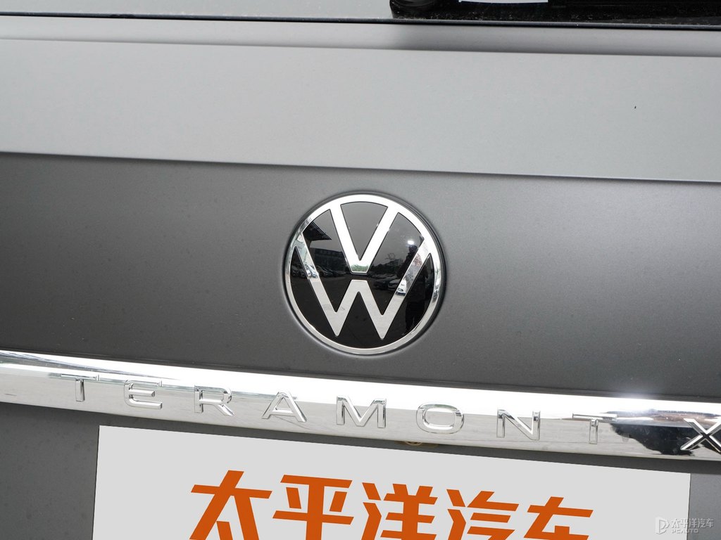 月巖灰途昂X車尾外觀圖片