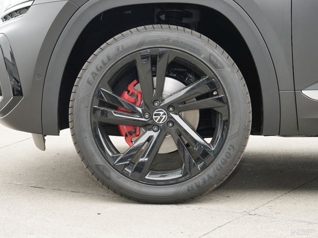 月巖灰途昂X車身外觀圖片