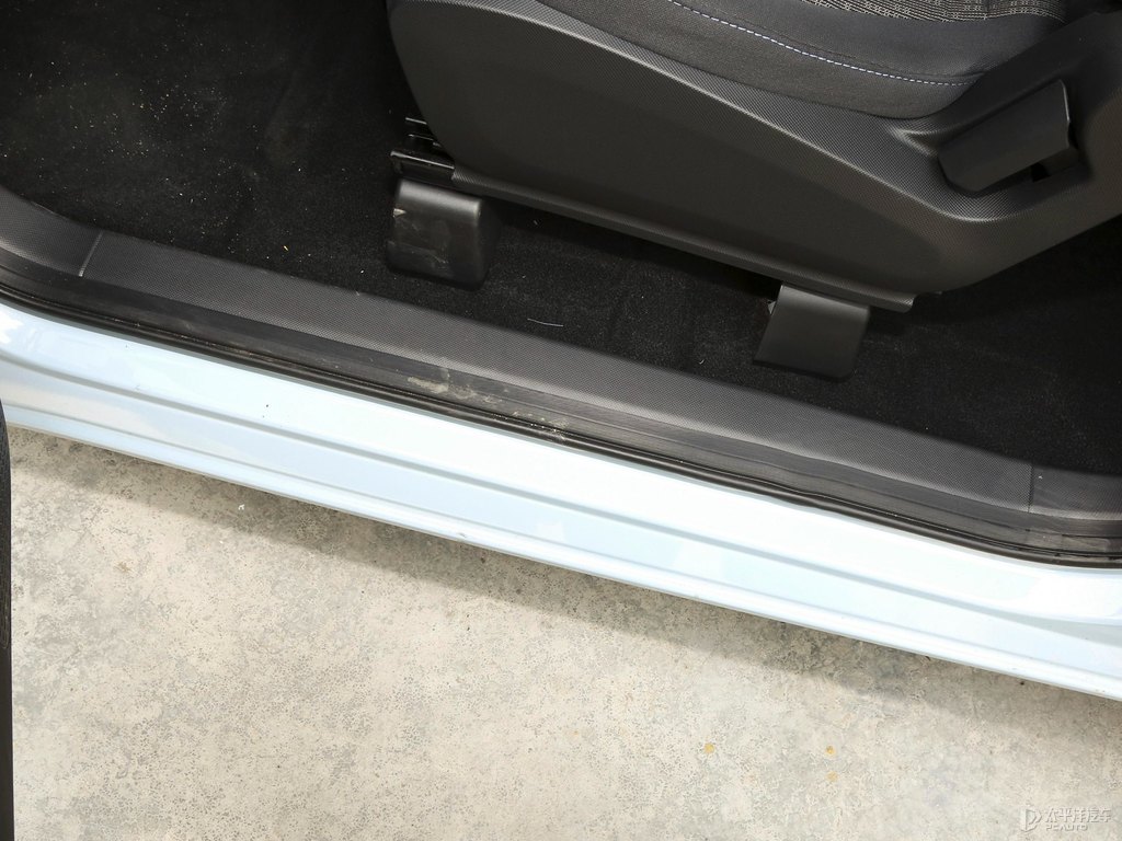 星空藍宏光MINIEV車廂內(nèi)飾圖片