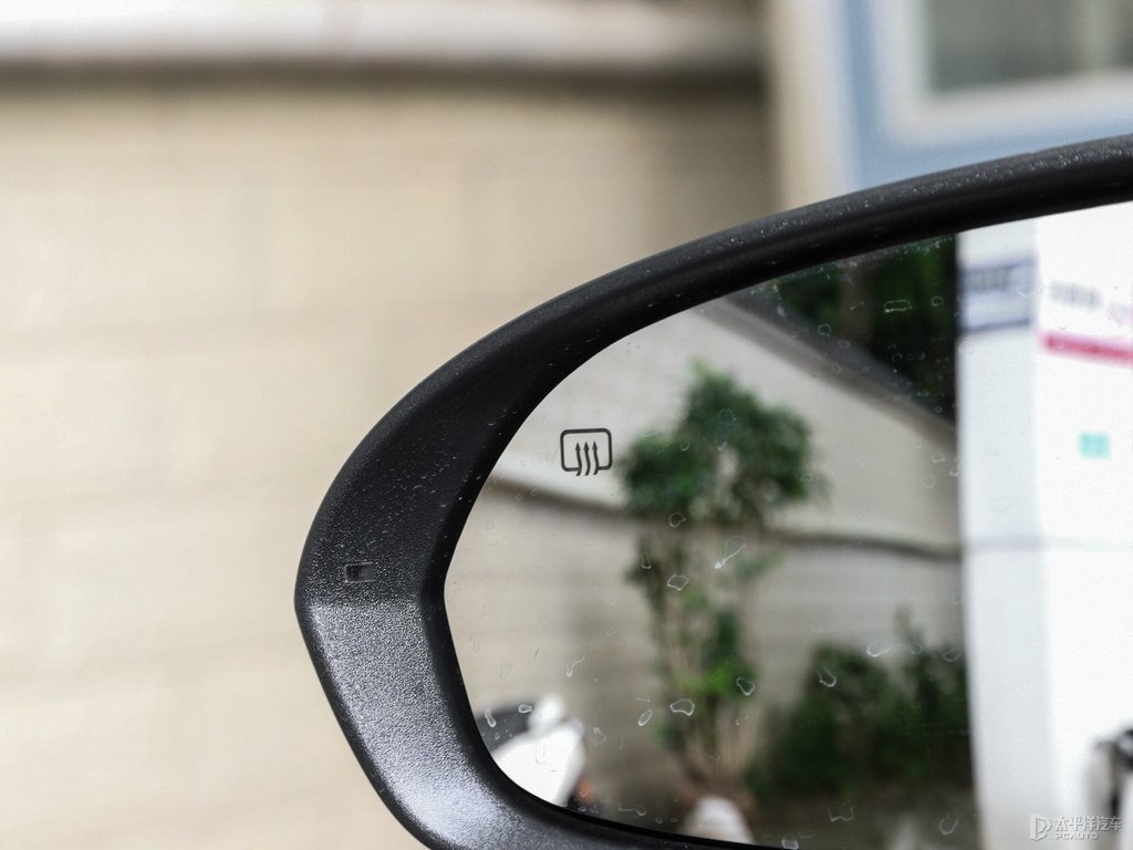 安第斯灰逸動PLUS車身外觀圖片