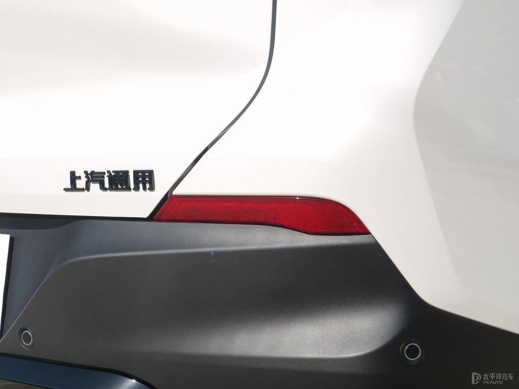冰原白創(chuàng)酷車尾外觀圖片
