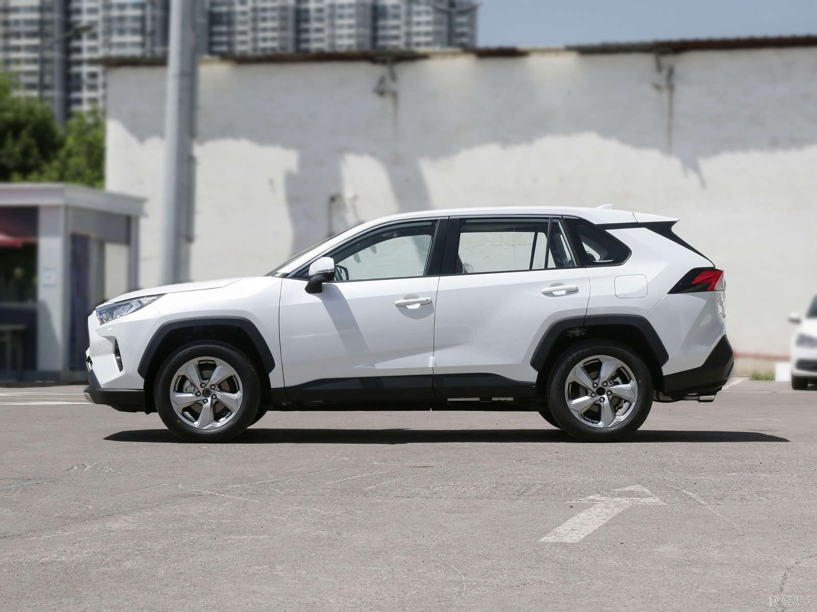 RAV4榮放外觀高清大圖
