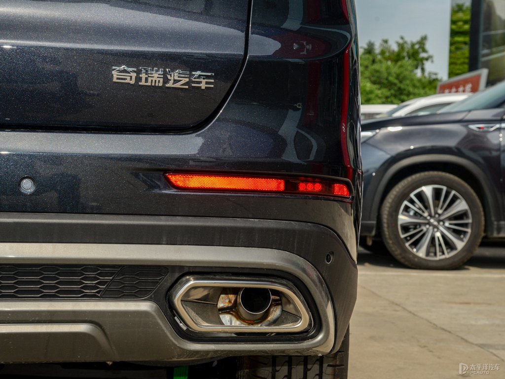 水星灰瑞虎8 PLUS車尾外觀圖片
