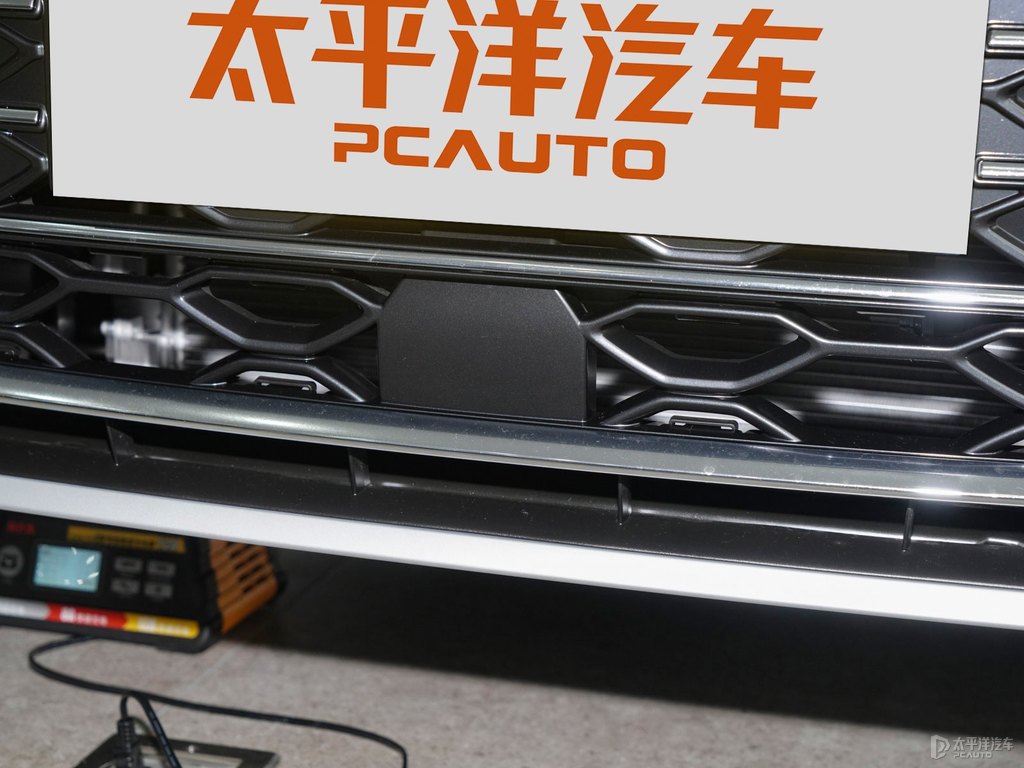 冰川白奧迪A3車頭外觀圖片