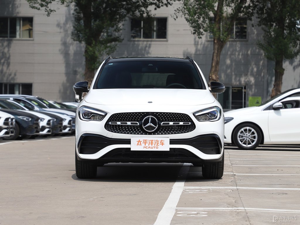 北極白奔馳GLA整車外觀外觀圖片