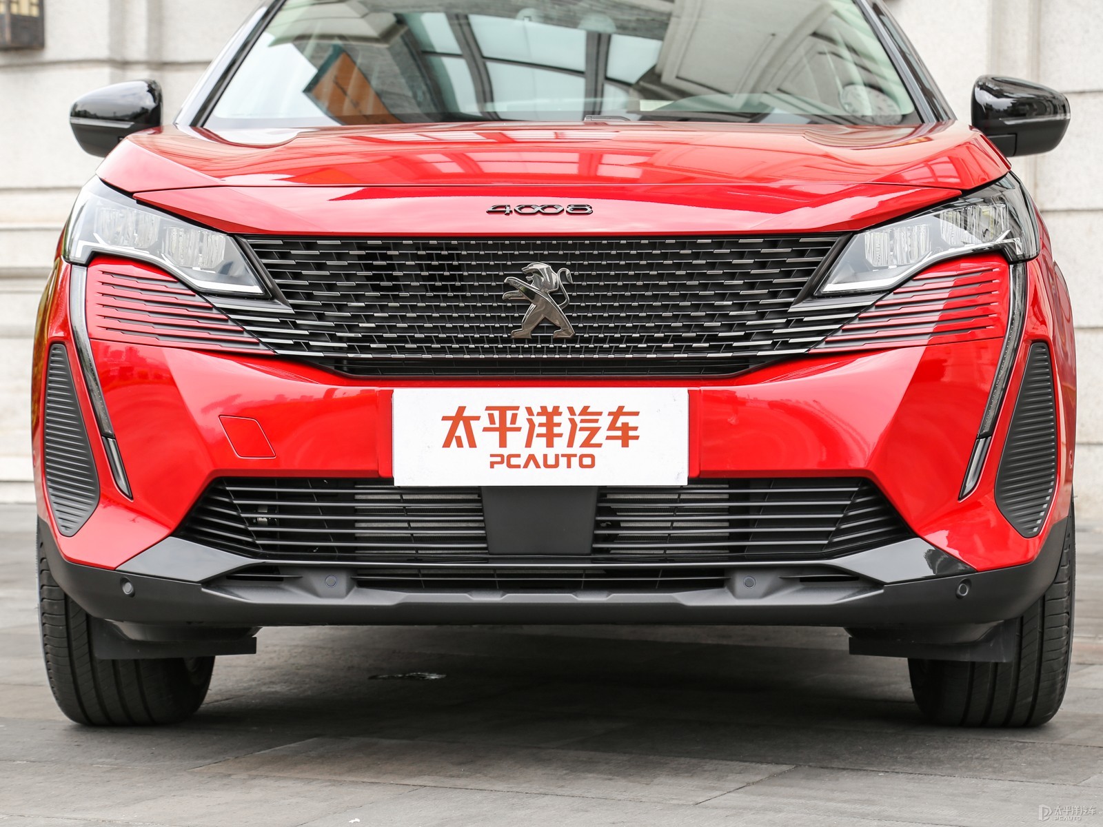 標(biāo)致4008外觀高清大圖