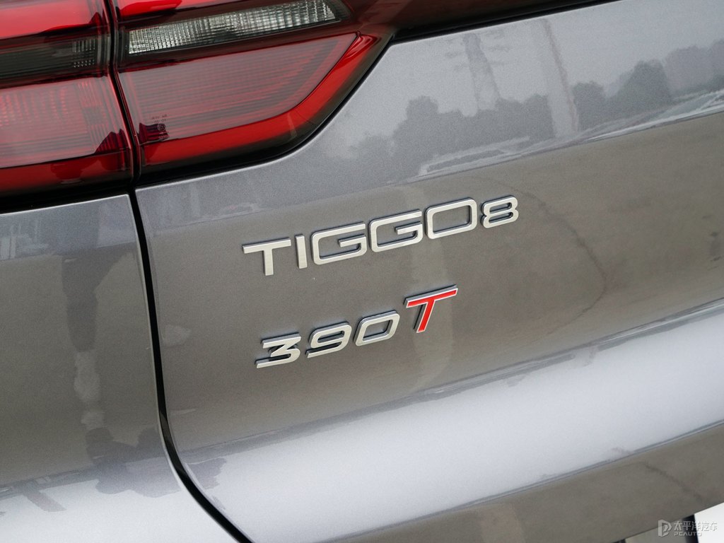 量子灰瑞虎8車尾外觀圖片
