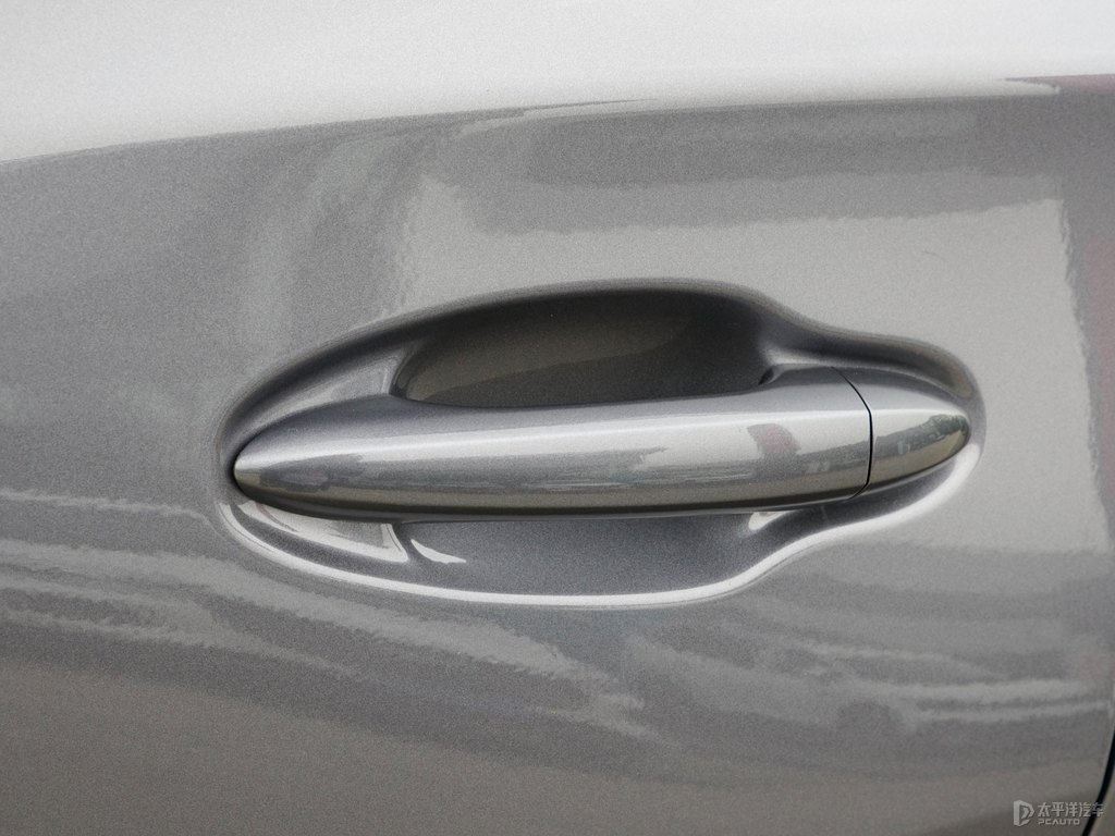 量子灰瑞虎8車身外觀圖片