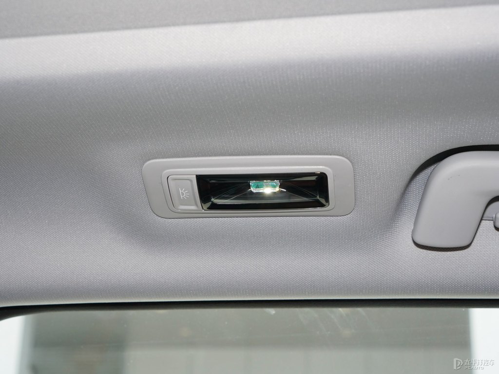 量子灰瑞虎8車(chē)廂內(nèi)飾圖片