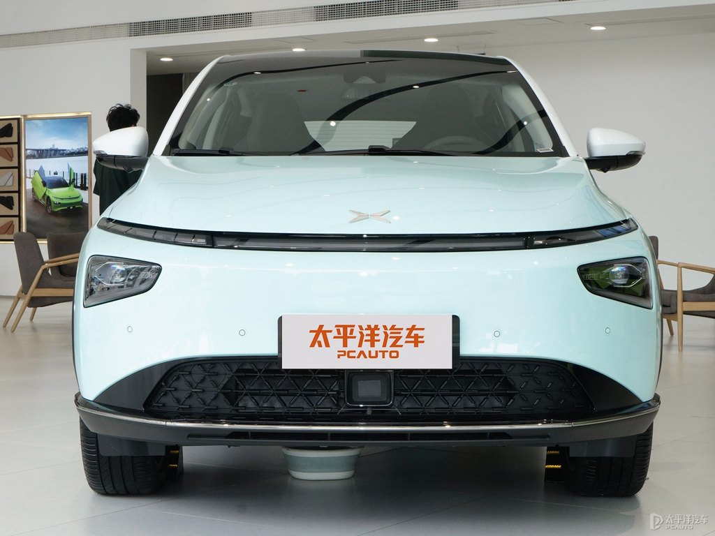 瑩白+天青綠小鵬G3車頭外觀圖片