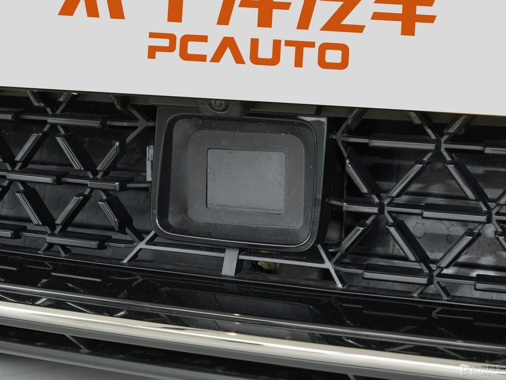 瑩白+天青綠小鵬G3車頭外觀圖片