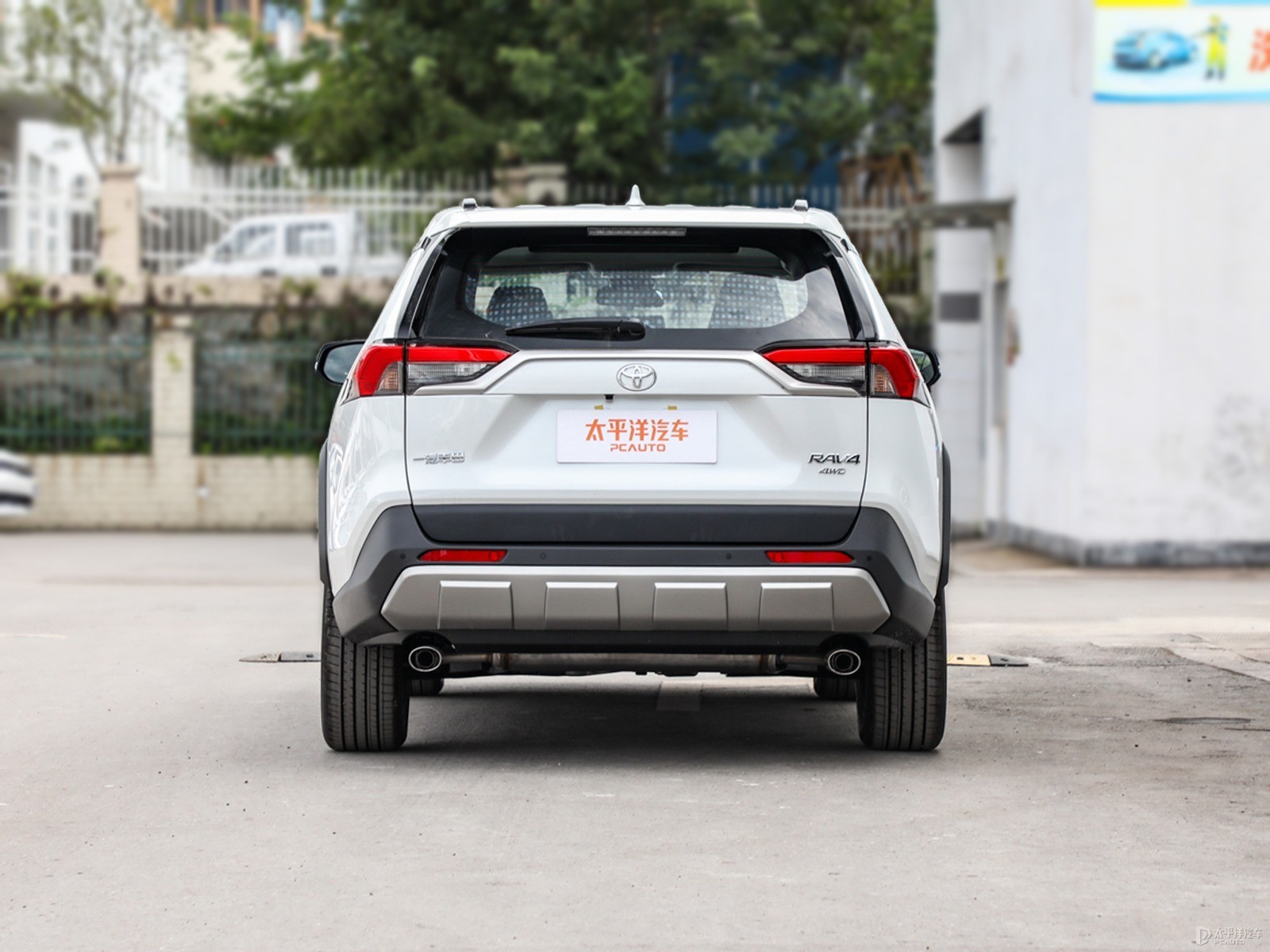 鉑金白RAV4榮放整車外觀外觀圖片