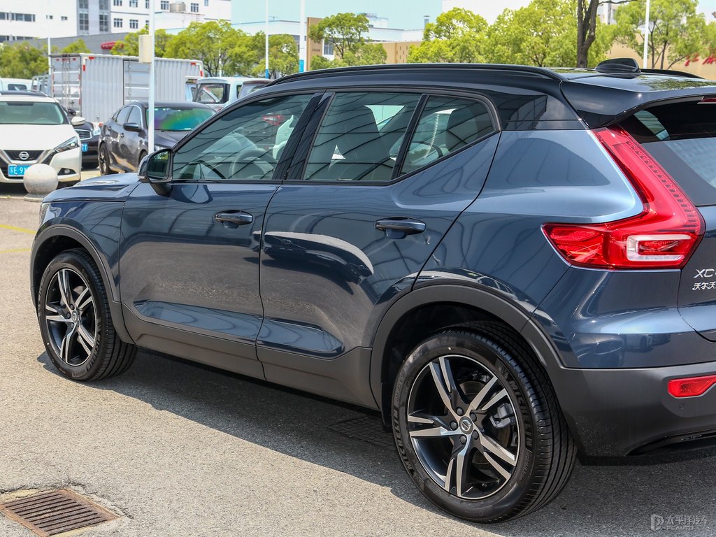 沃爾沃XC40車身外觀圖片