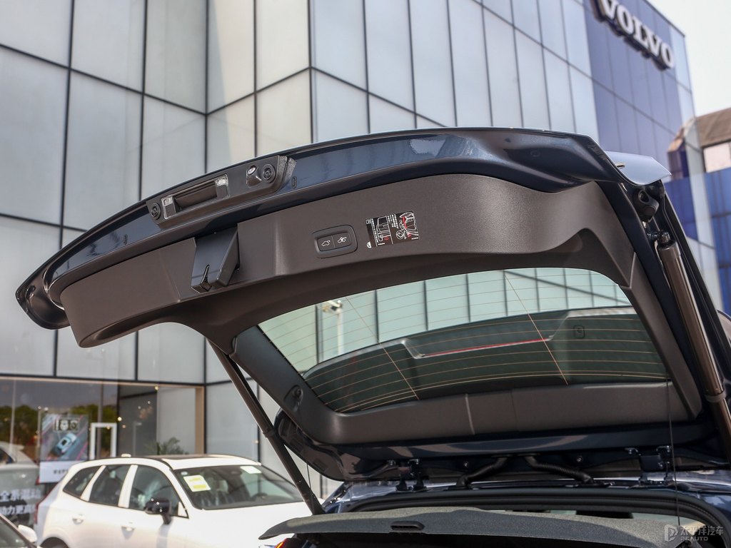 沃爾沃XC40后備廂空間圖片