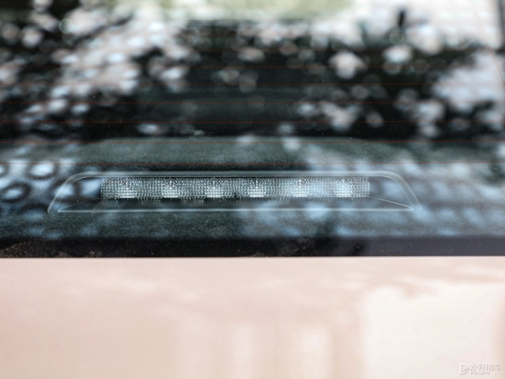 海貝金速騰車尾外觀圖片