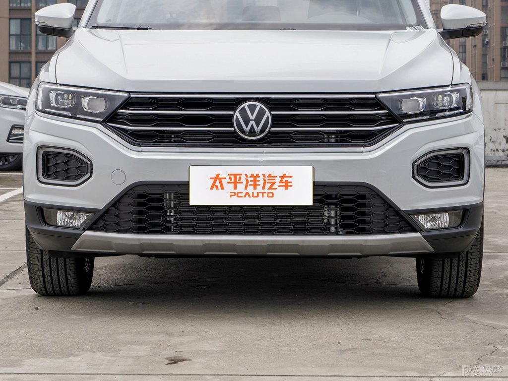 極地白T-ROC探歌車頭外觀圖片