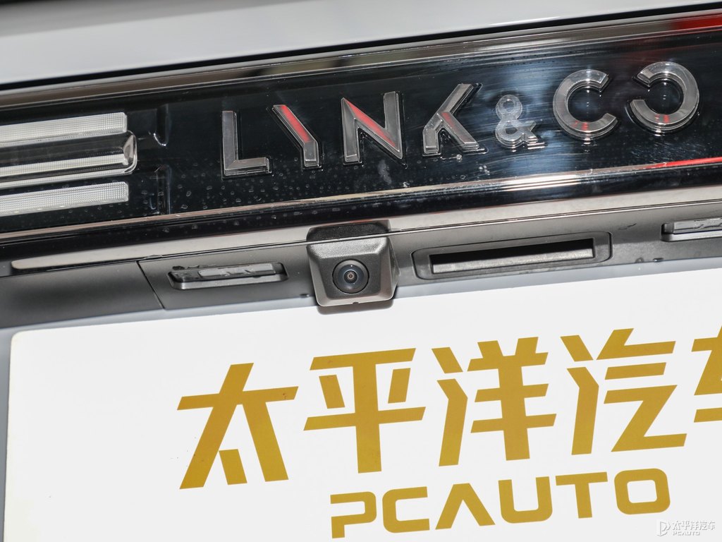 薄霧灰領(lǐng)克01車(chē)尾外觀(guān)圖片