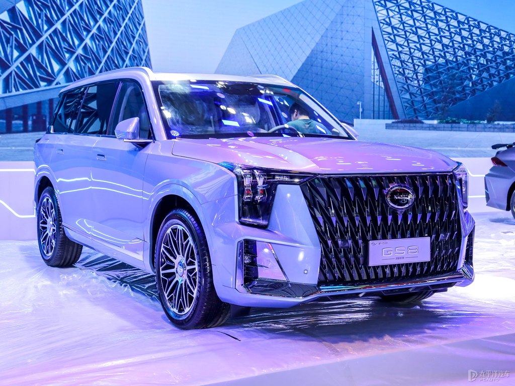浮氧藍(lán)傳祺GS8整車外觀外觀圖片